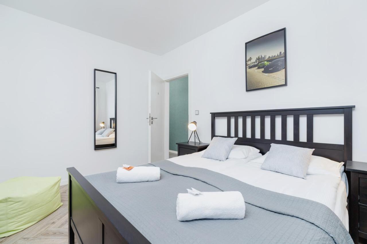 Premium Apartment Ludwinowska Krakow By Noclegi Renters Buitenkant foto
