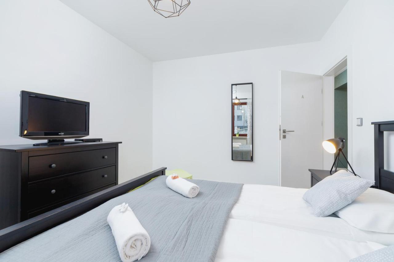 Premium Apartment Ludwinowska Krakow By Noclegi Renters Buitenkant foto